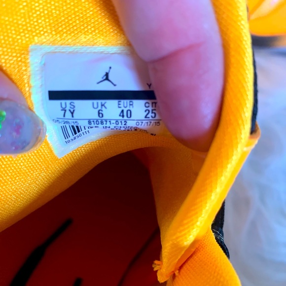 SUPER RARE- Deadstock Jordan CP3 IX Yellow Dragons 7Y - Picture 7 of 8